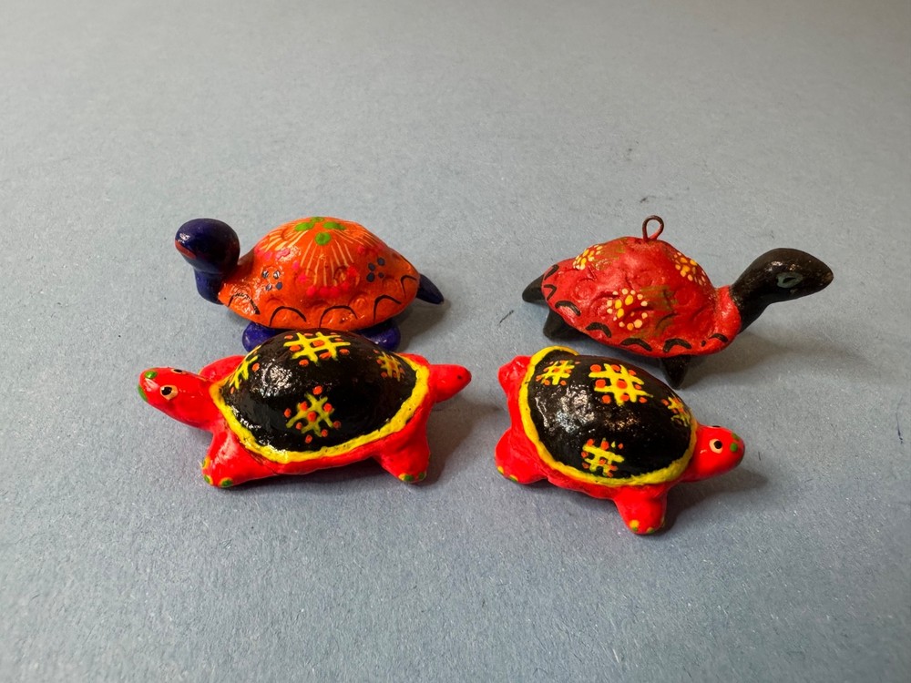 Minture Hand-painted Papier-mâche Turtle Figurine