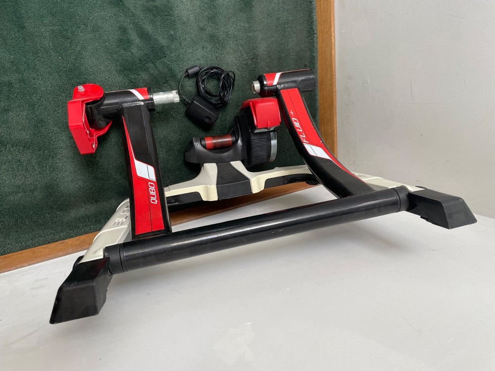 ELITE Qubo Bicycle Trainer w/ Digital Interactive Smart B+ Bluetooth connection