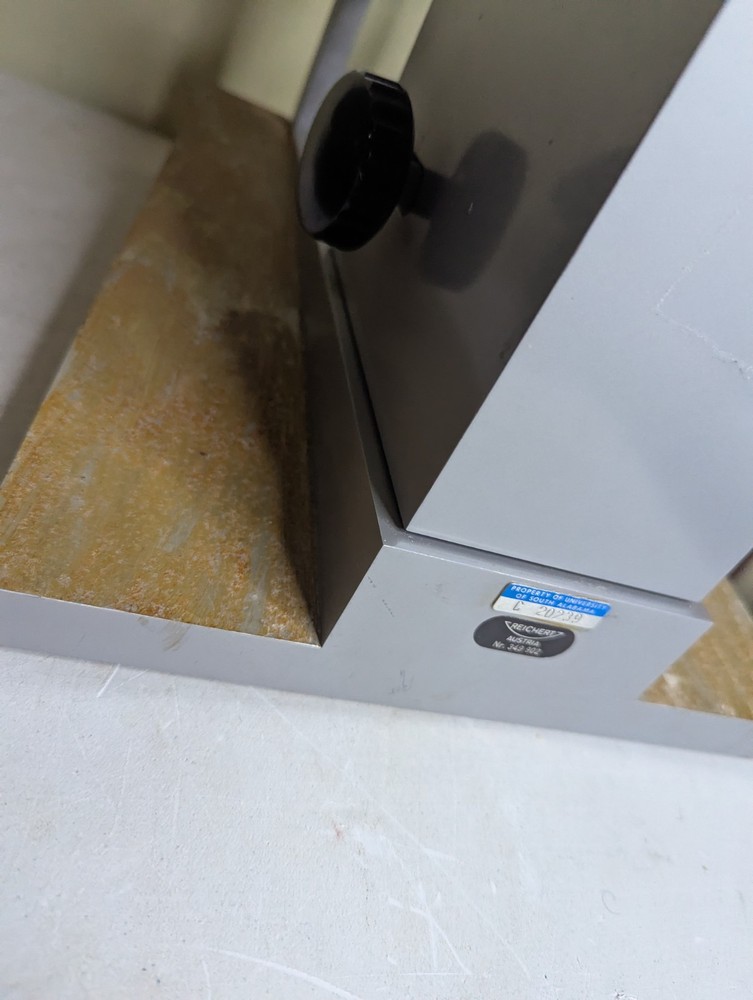 REICHERT Austria INVERTED Trinocular Microscope Frame / Body Only *unTested