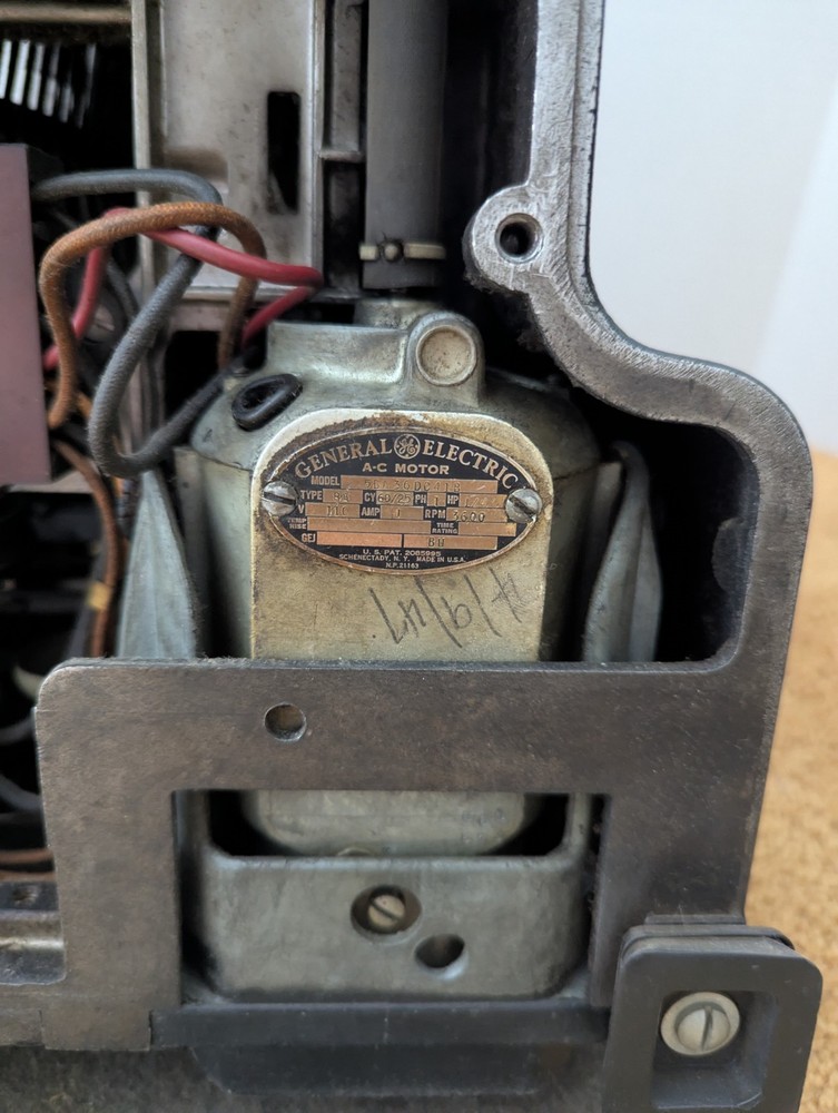 Electromatic Electric Typewriter Model A (1) ?- IBM - works Needs refurbishing