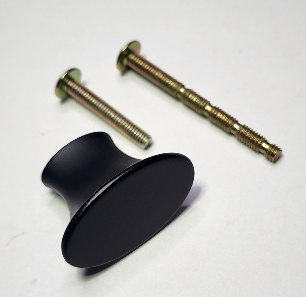 Top Knobs Edgewater TK780BLK 1-5/16"  Six Pack Flat Matte Black