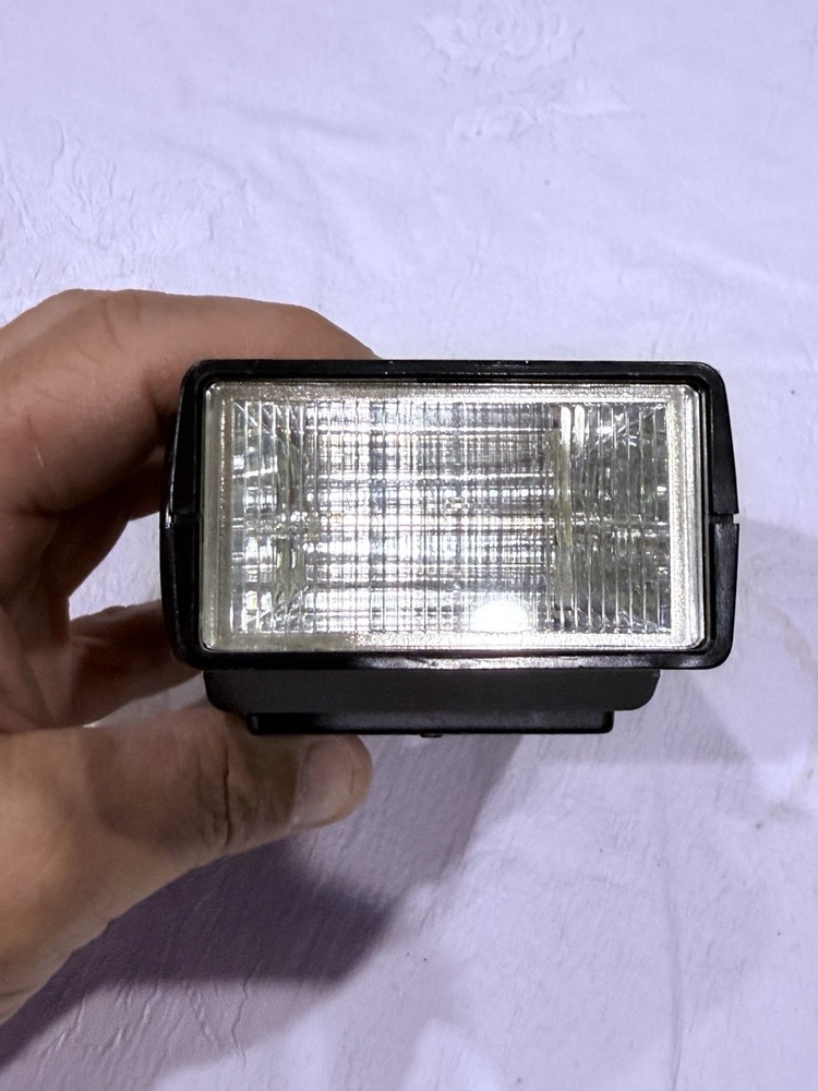 Vivitar Auto Thyristor 550FD Flash Unit – Tested Working