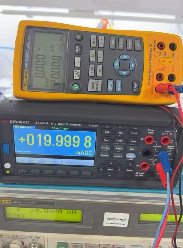 Fluke 725 Multifunction Process Calibrator CALIBRATED !