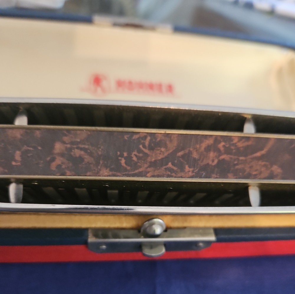 M. Hohner The 64 Chromonica Nr. 280 Harmonica in case