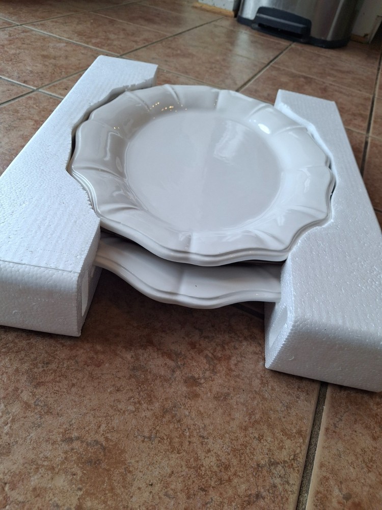 2 Pc White Oval Serving Platters Scalloped Edge Ceramic Dinnerware Serving Tray