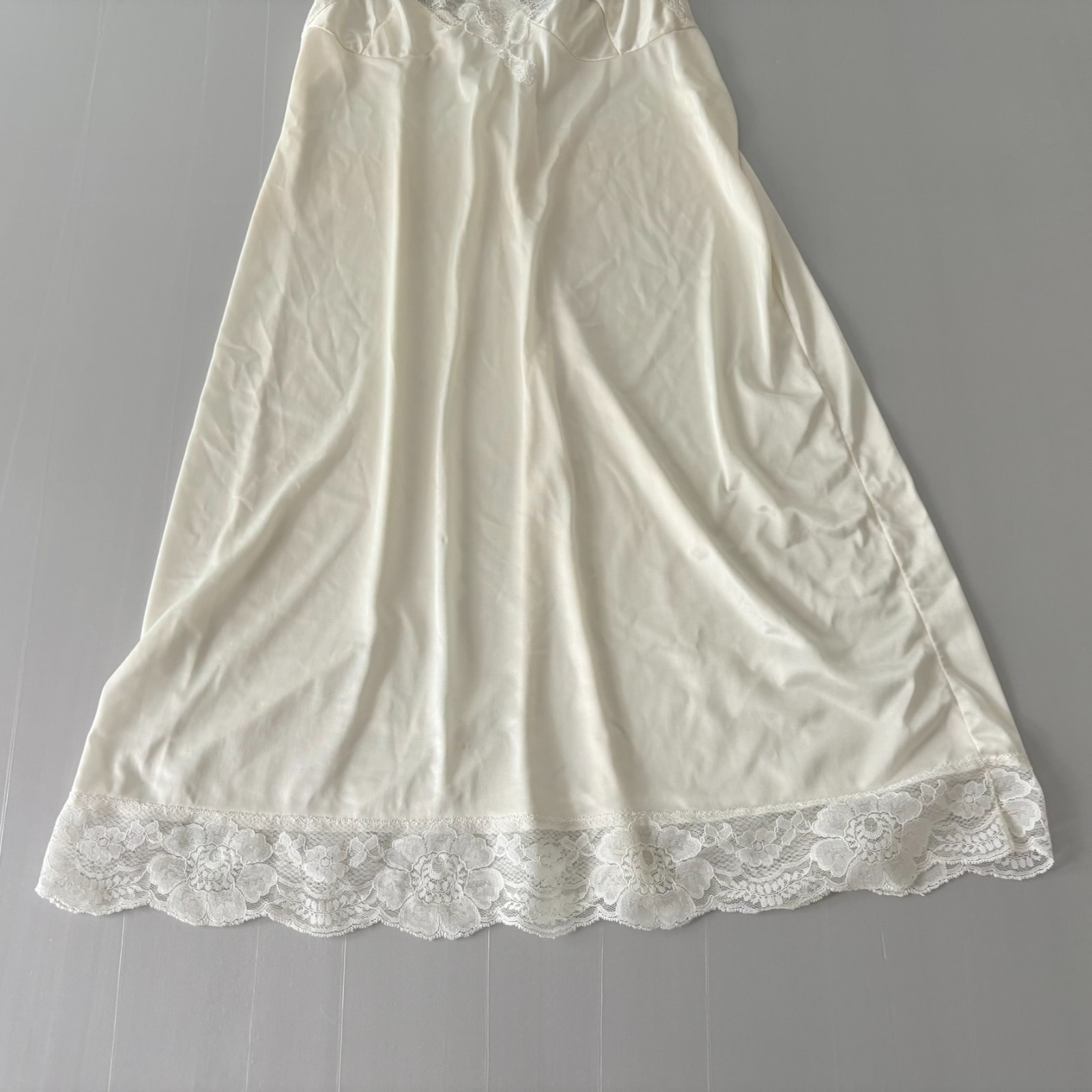 Kayser Lace Trim Full Slip White Vintage Lingerie Nightgown Made in USA sz M
