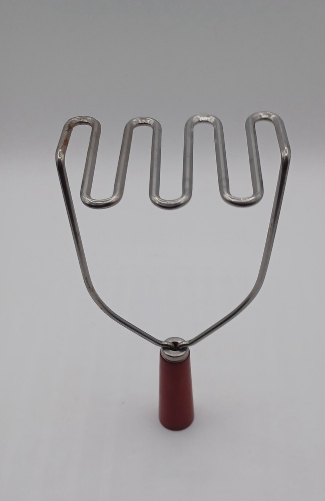 Vintage Bakelite Red Handle Potatoe Smasher