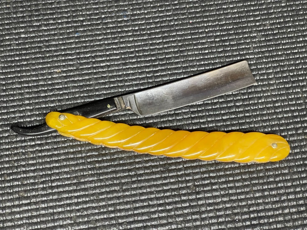 Antique Shaving Straight Razor High Art Bakelite Handle
