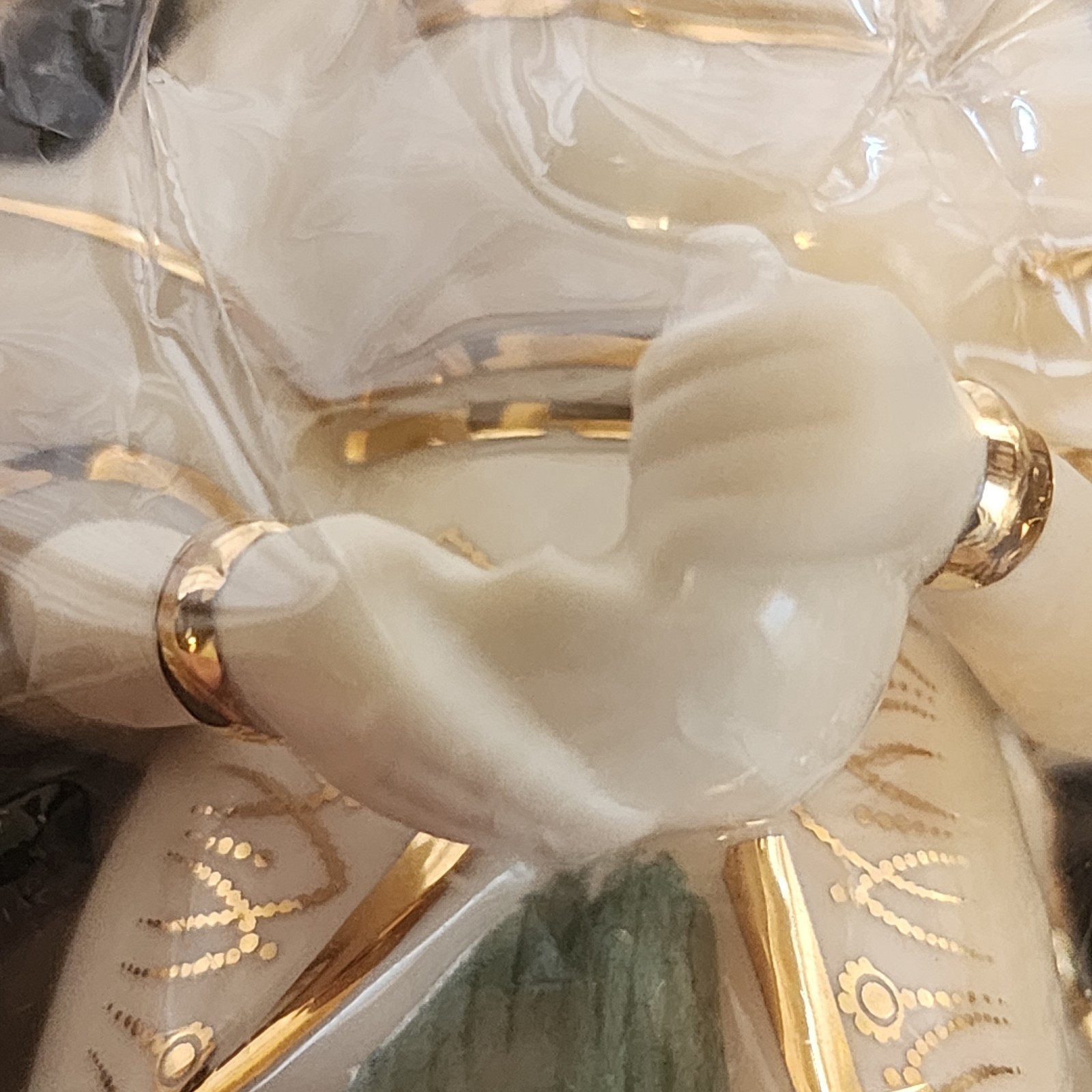 Lenox Perfume Seller w/ Cart ~ First Blessing Nativity ~ #806444 - *****READ