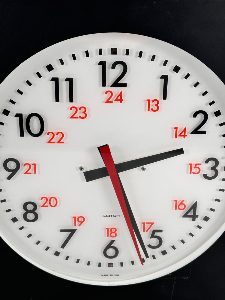 Leitch Time Code Wall Clock A890488