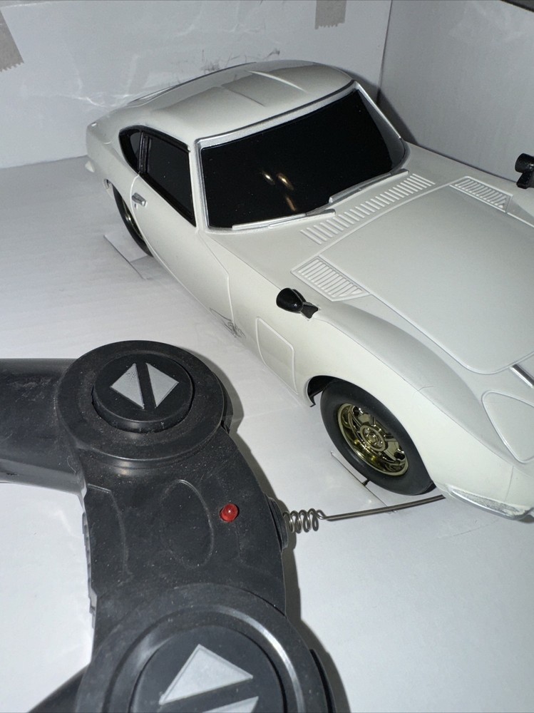 TOYOTA 2000GT RC Full Function Radio Controlled Car