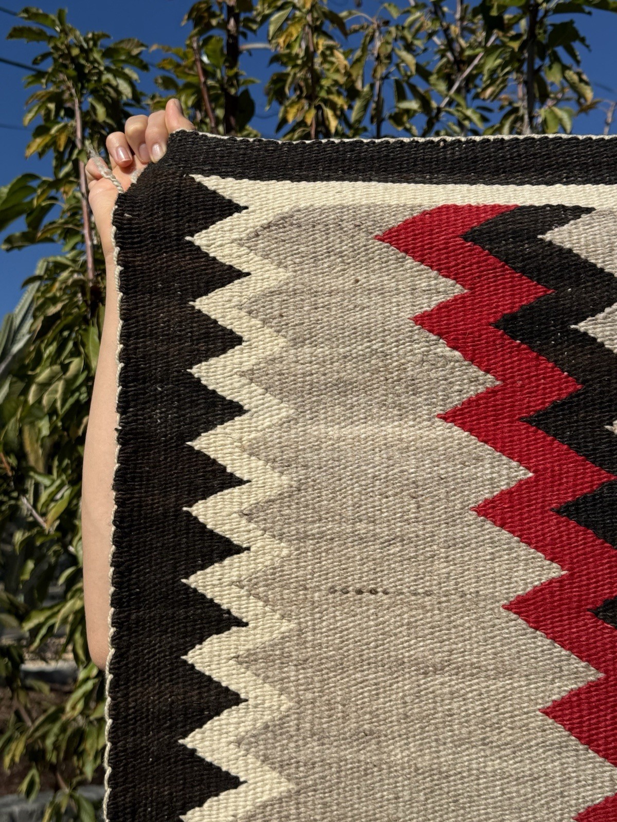 AUTHENTIC NAVAJO CABIN RUG c1920’s 60”X 32” XLNT NATIVE AMERICAN TIGHT WEAVING