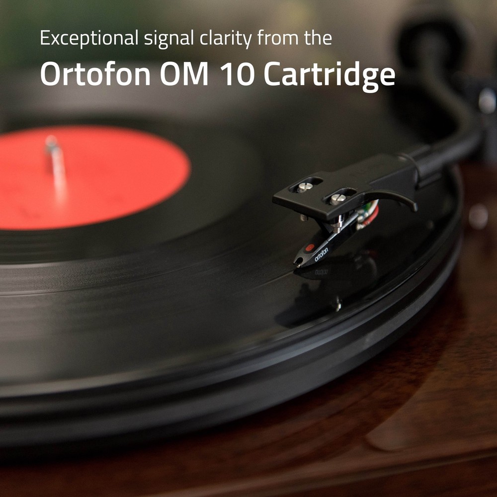 Fluance RT82 Reference HiFi Turntable with Ortofon OM10 And Isolation Base