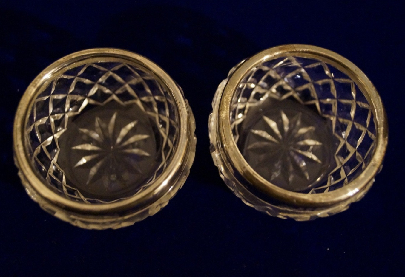 Antique pair of sterling silver and cut glass salts with spoons - Complete Set