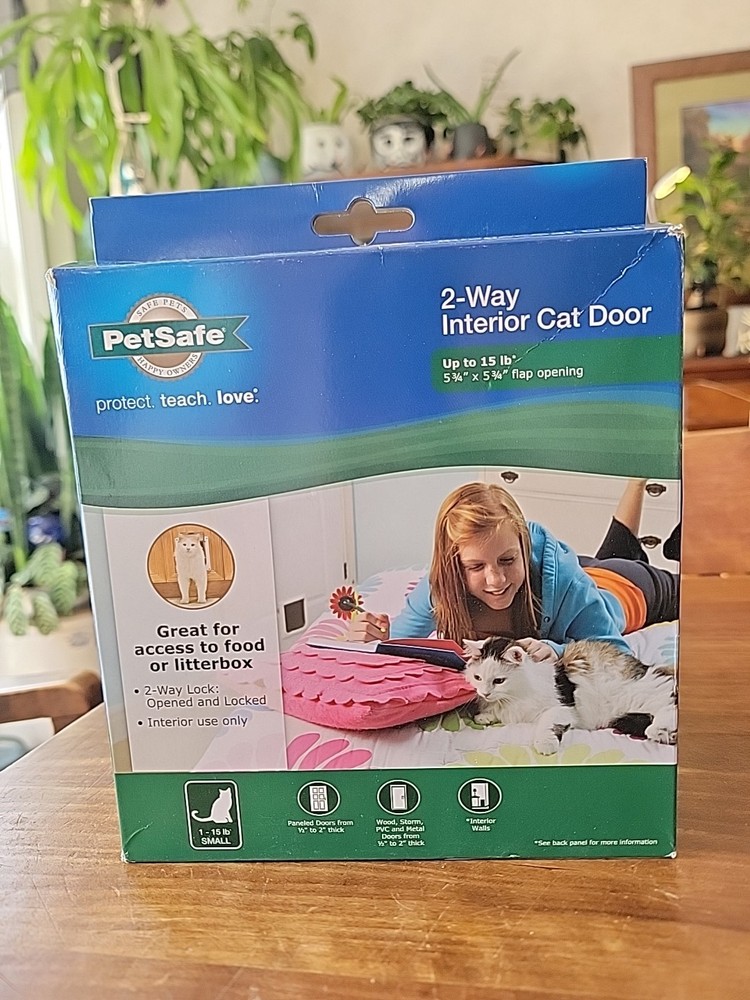 Pet PetSafe Small 2-Way Locking Interior Only Cat Door
