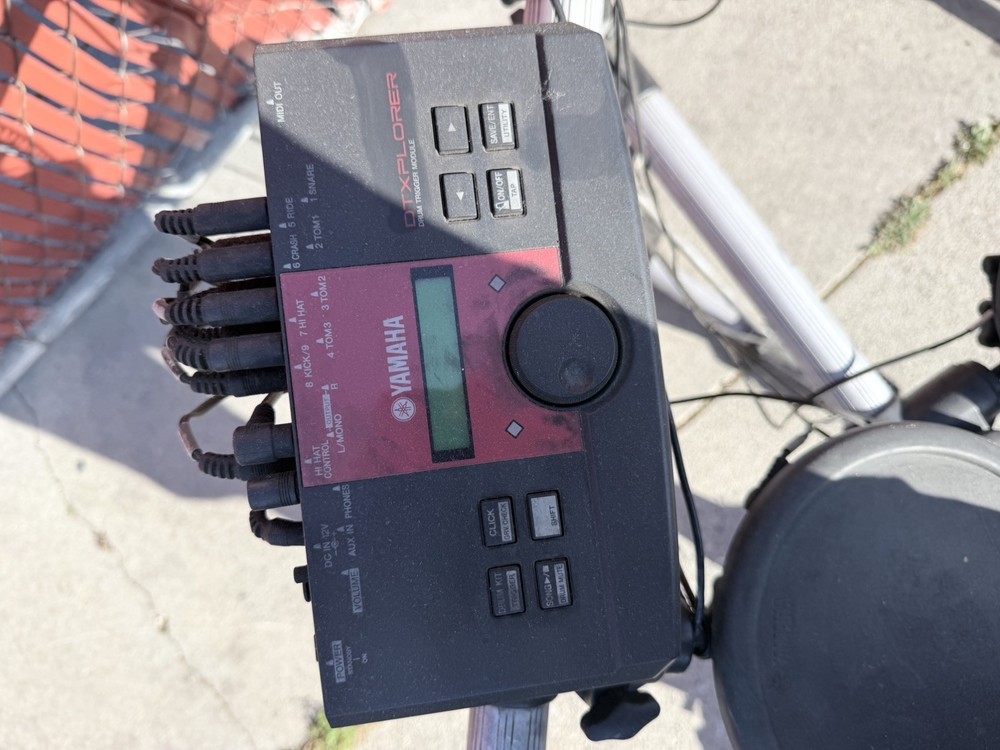 Yamaha DTXPLORER Electronic Drum Set With Trigger Source Module & Wires