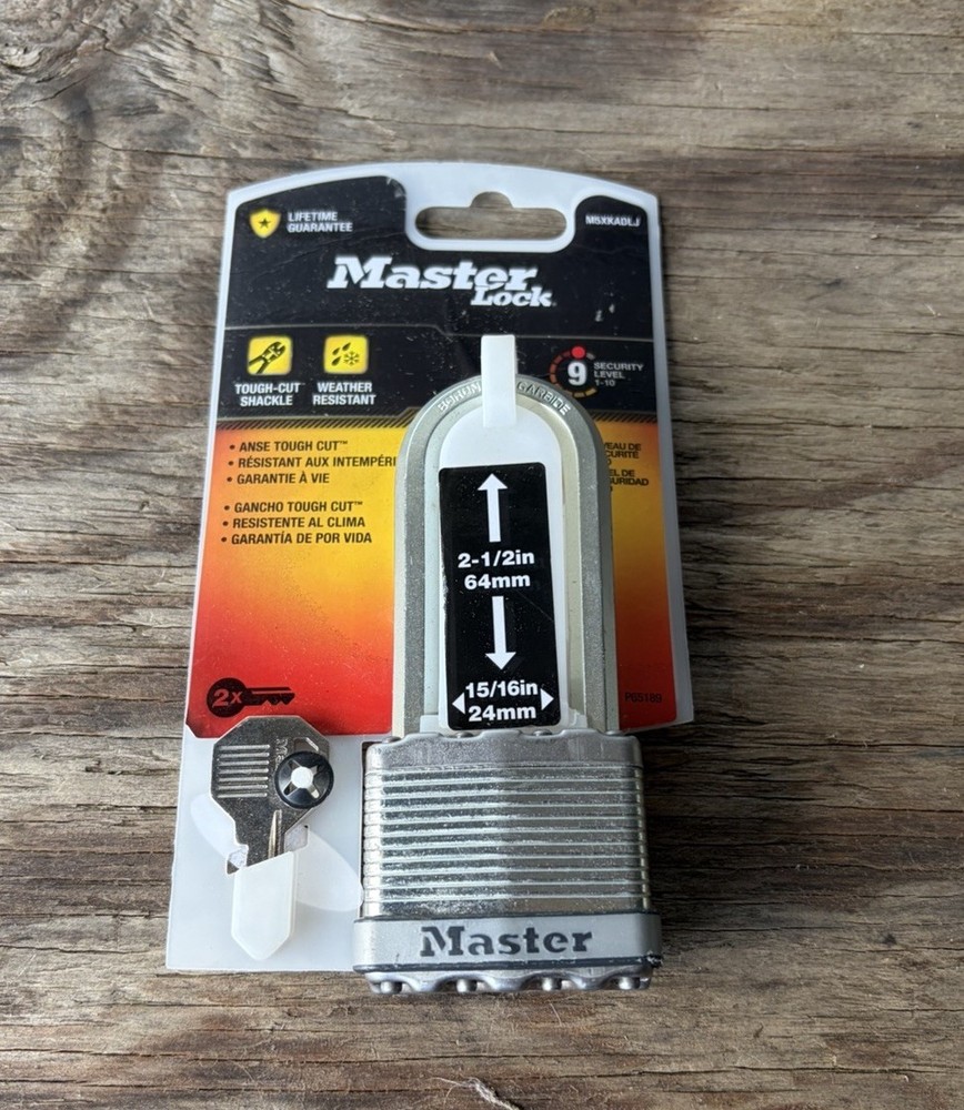 Master Lock 2-1/2”/ 15/16”