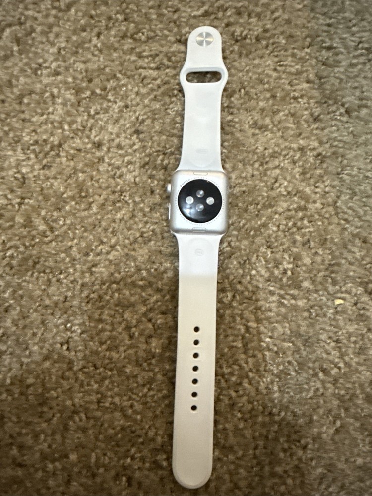 Apple Watch Series 3 Locked