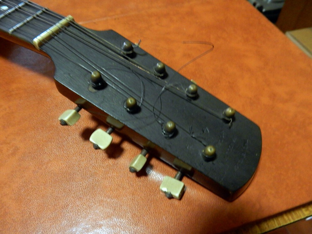 Windsor Banjo 8 strings Model 4 with original case & string WORLDWIDE SHIPPING