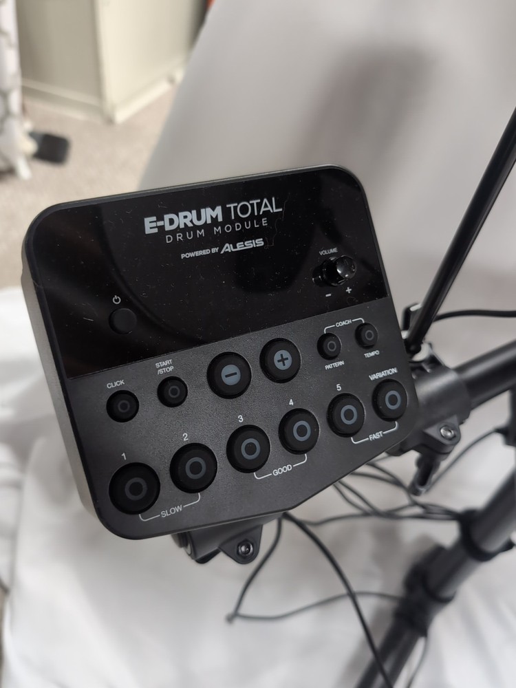 Alesis E-Drum Total Electronic Drum Kit - As pictured - Works great!