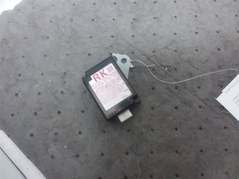 Theft Locking Keyless Ignition Smart Key Module Fits 17-19 4 RUNNER 915754