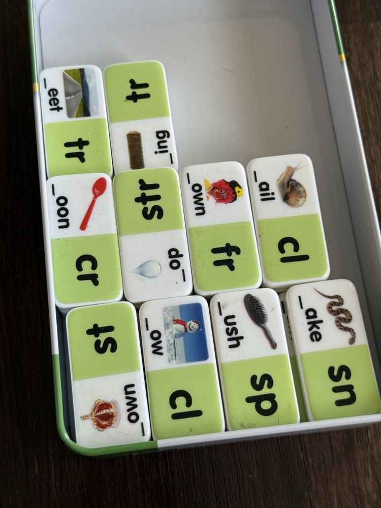 Blends Dominoes Phonics Blending Junior Learning 5+ Multi-Player 28 Pieces