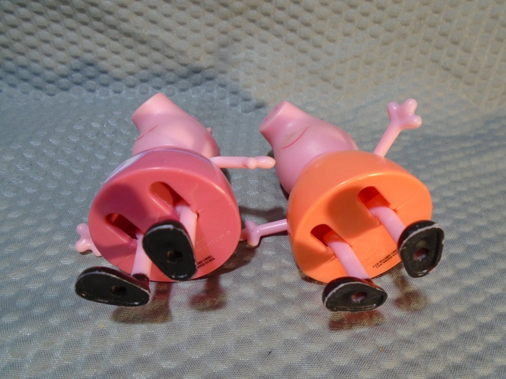 SET OF 2 PEPPA PIG FIGURES (MF219)