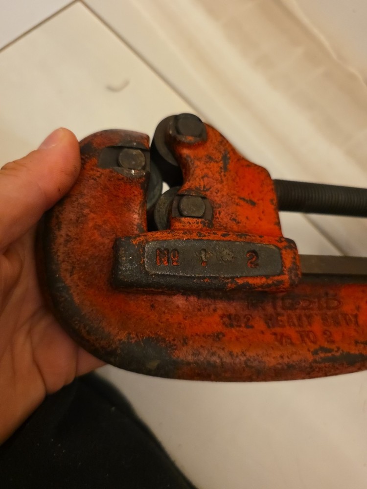 RIDGID Pipe Cutter No 2A heavy duty
