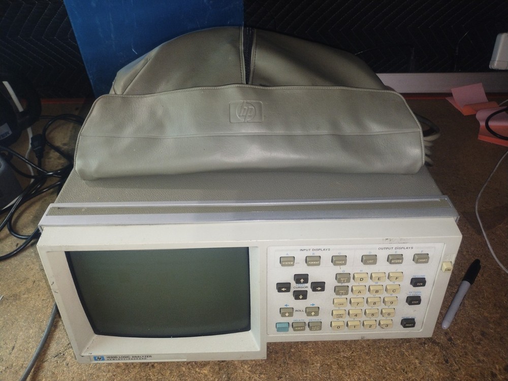 HP 1630D Logic Analyzer - Five Probes