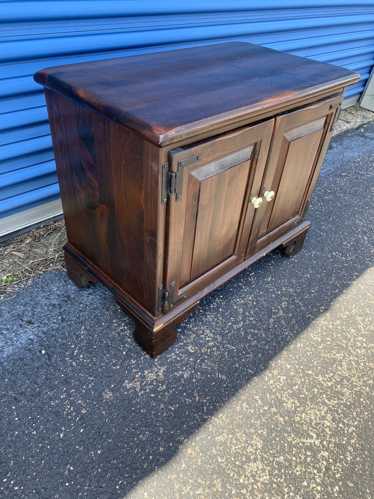 Ethan Allen Dark Antiqued Pine Old Tavern Mid Century RECORD CABINET