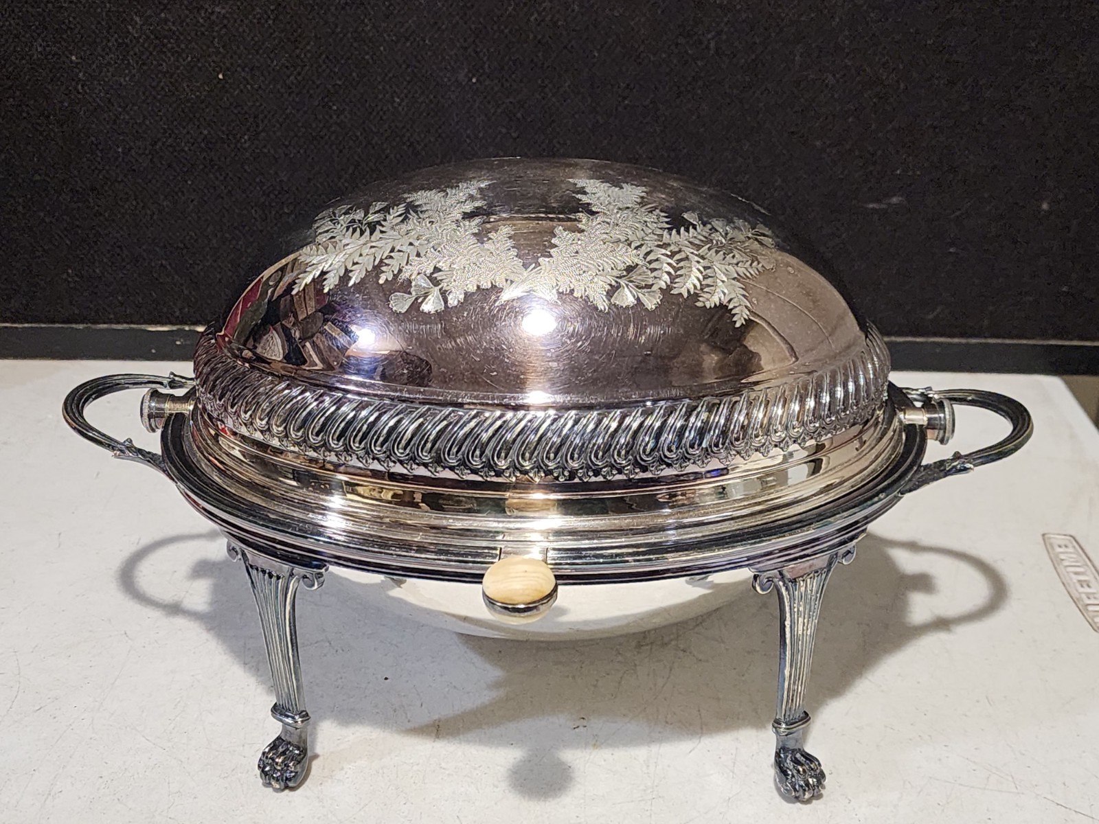 Reed & Barton 4142 Silverplate Roll Top Buffet Server Dome Dish Paw Foot