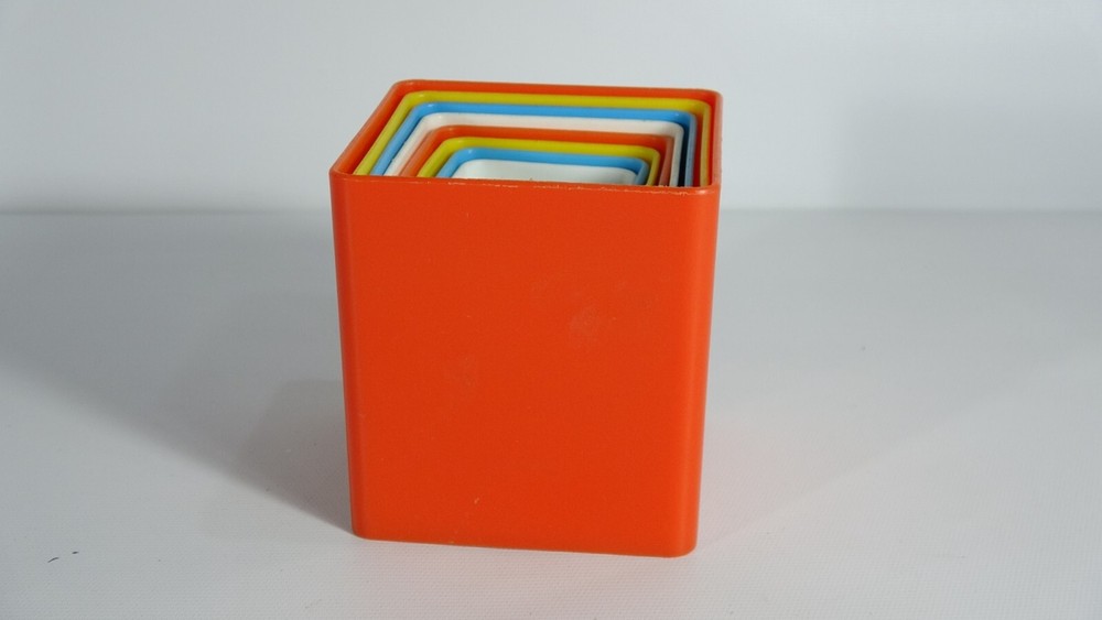 Made In Italy Colored Plastic Stacking Kids Learning Cubes - 8