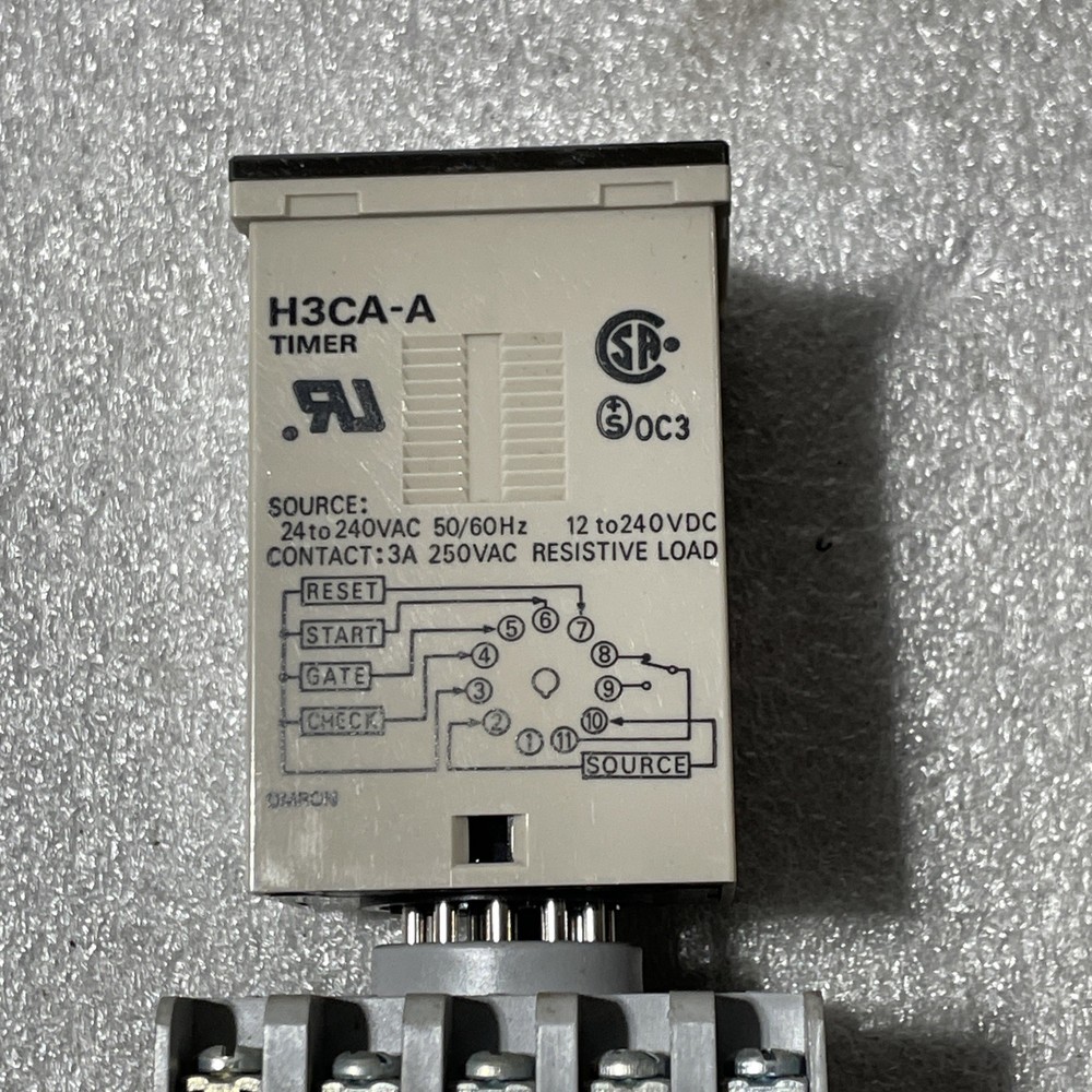 Omron H3CA-A Timer With Socket Preowned Test Good