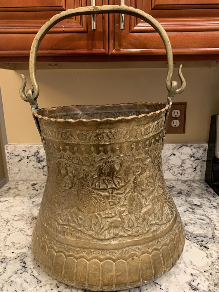 Middle Eastern bucket