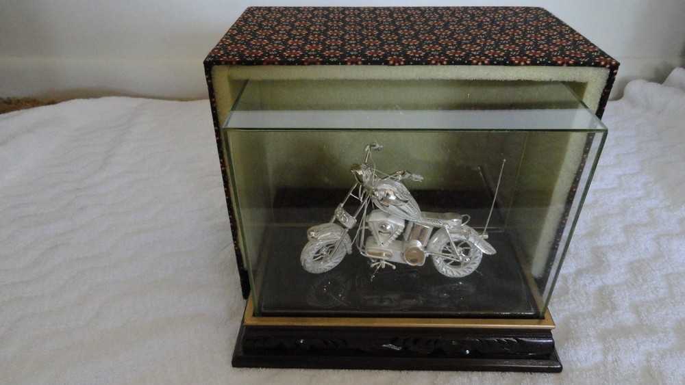 Sterling Silver (92.5%) Motorcycle
