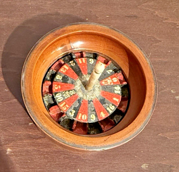 Antique Boxwood Cased Travelling Roulette Game Wheel