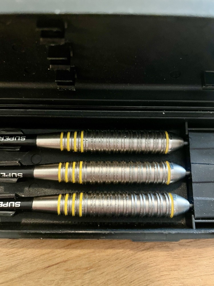Harrows Darts Suregrip With Case