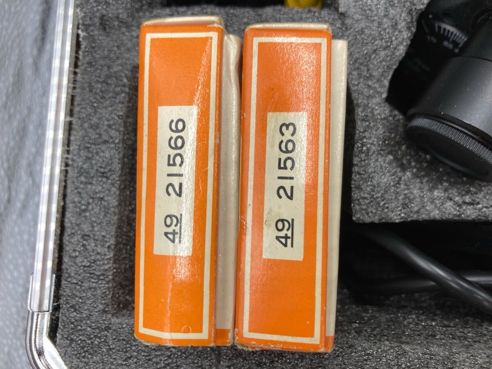 EDKKIE DIGITAL MICROSCOPE WITH CASE AND EXTRAS (EL1102641)