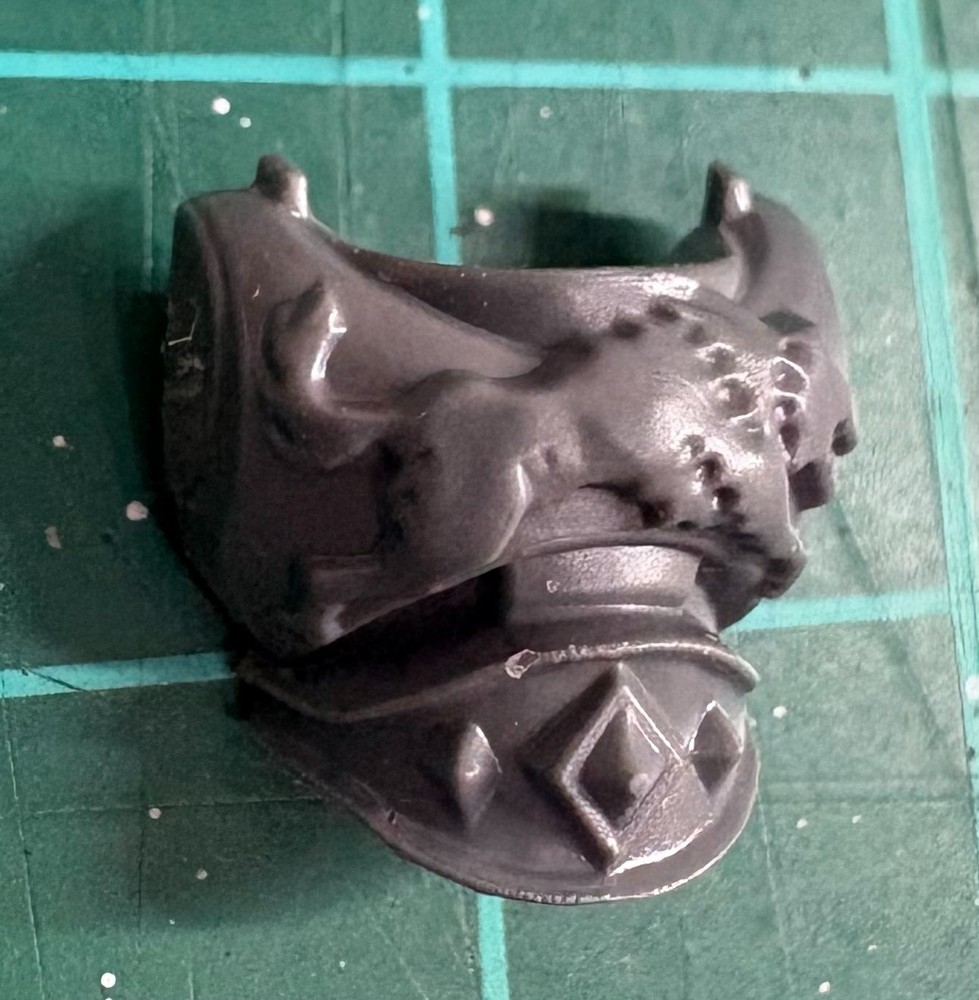 Space Wolves Torso Armour Type D Front Chest Wolf Icon Bit Warhammer 40K Kitbash