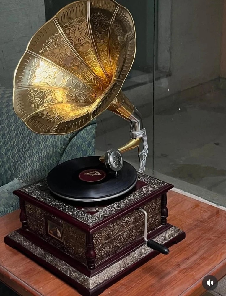 Antique Gramophone, Fully Functional Working Phonograph, win-up record player