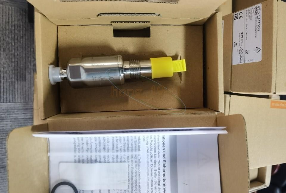 1PCS New IFM LMT100 level sensor