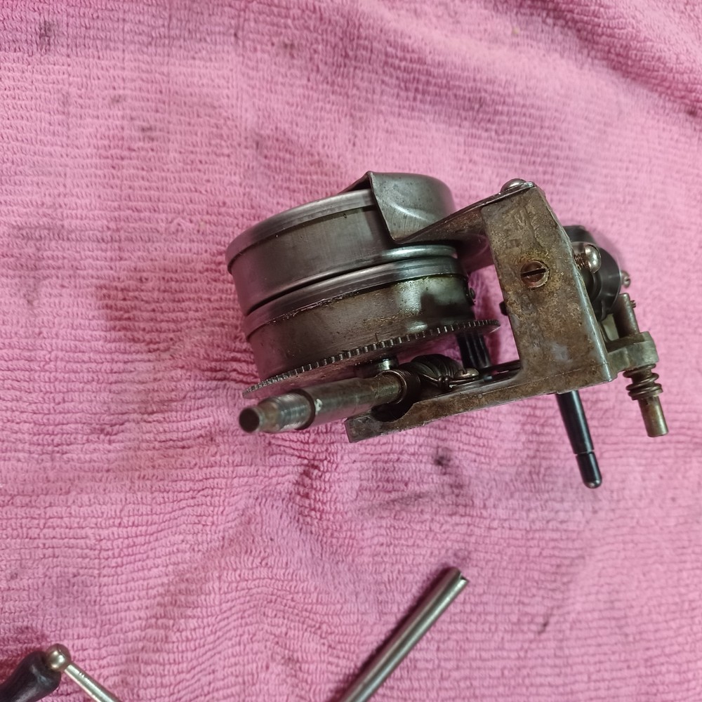 PORTABLE PHONOGRAPH MOTOR 2 SPRING***MOTOR REBUILT***
