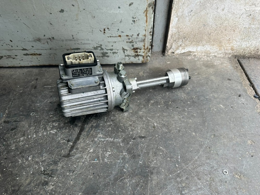 SKF dosing pump MFE2-F180-3000+29F