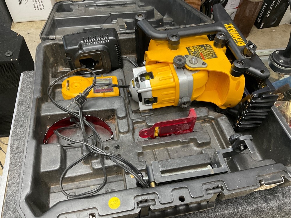 DeWalt DW073, 18V Cordless Rotary Laser