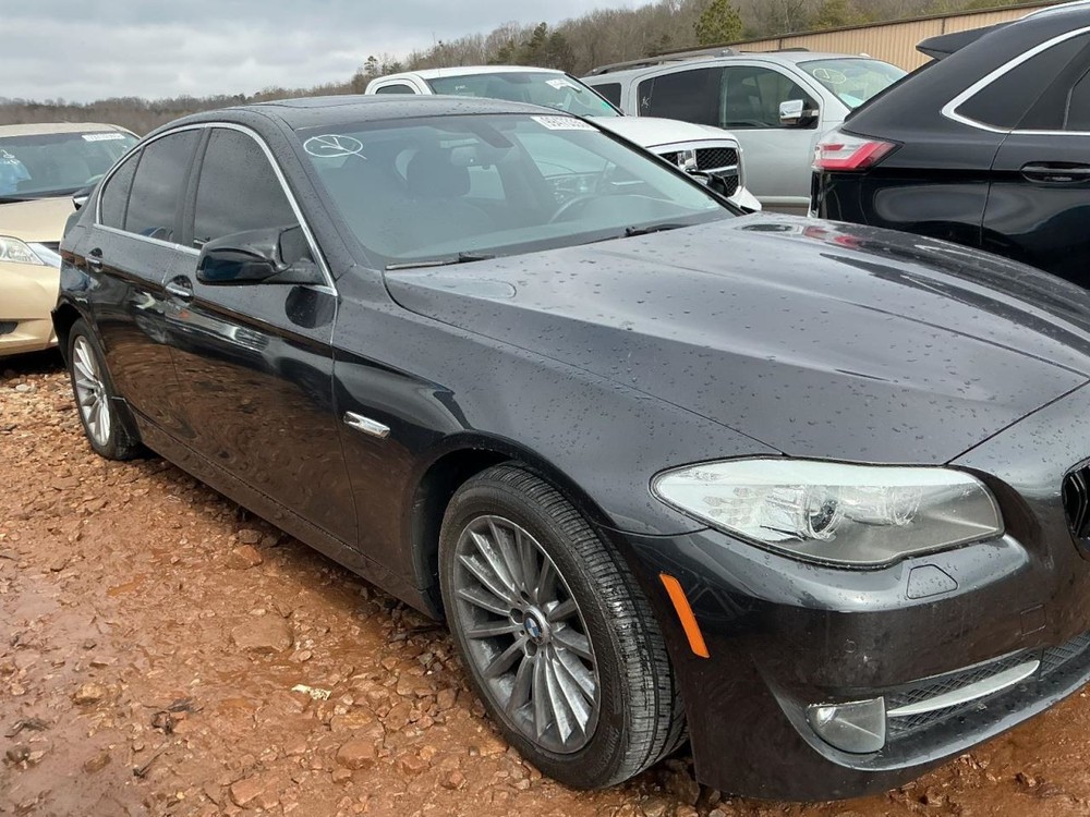 535I 2013 Glove Box 4950951