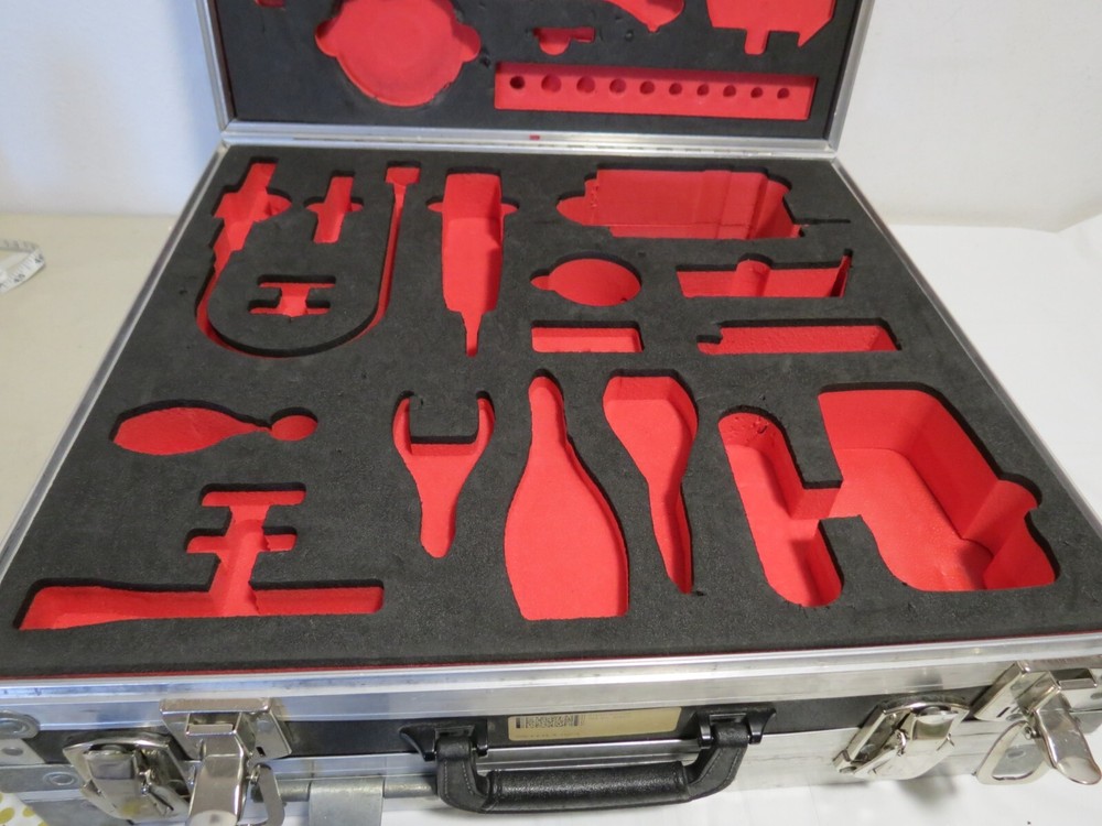 Wilson Case Electronic Tool Kit w/Foam Inserts Model TK-105A/G Used w/out Tools