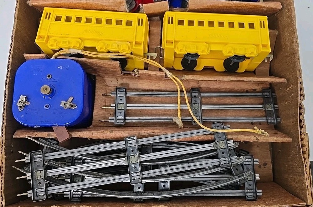 SCHILLING ELECTRIC 4 PIECE PLASTIC TRAIN SET BOXED AS IS UNTESTED READ