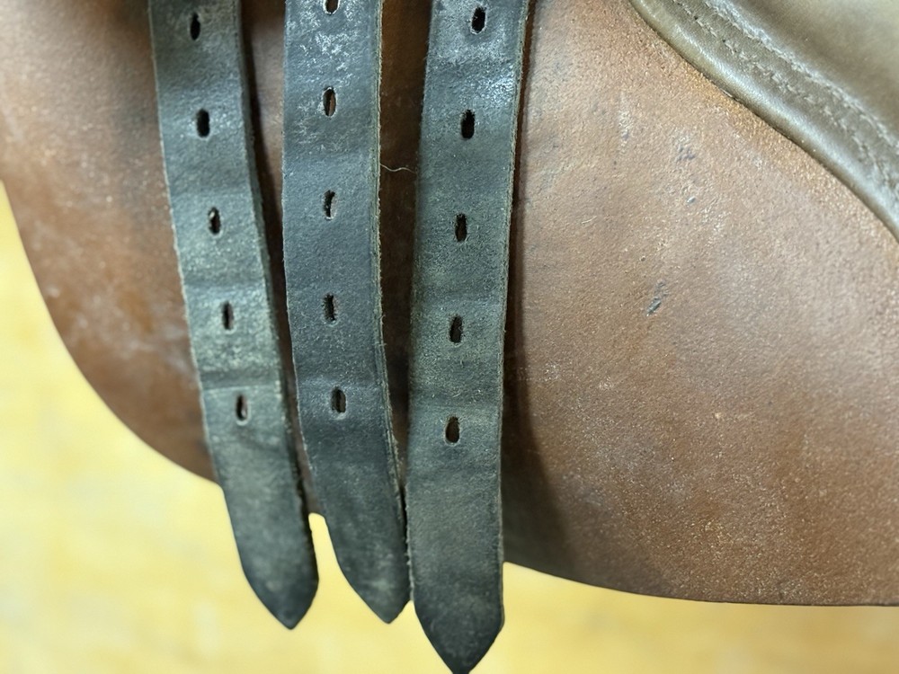 PENDING*****Stubben Siegfried CS Jumping All purpose Saddle 17.5” 30 Medium Tree
