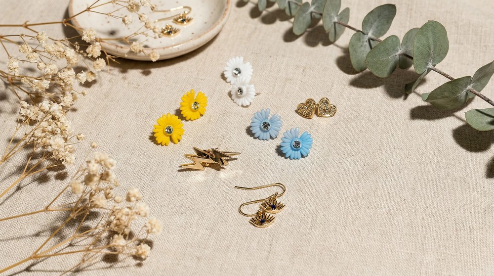 6 Studed Earring Pack With Lightning Bolt