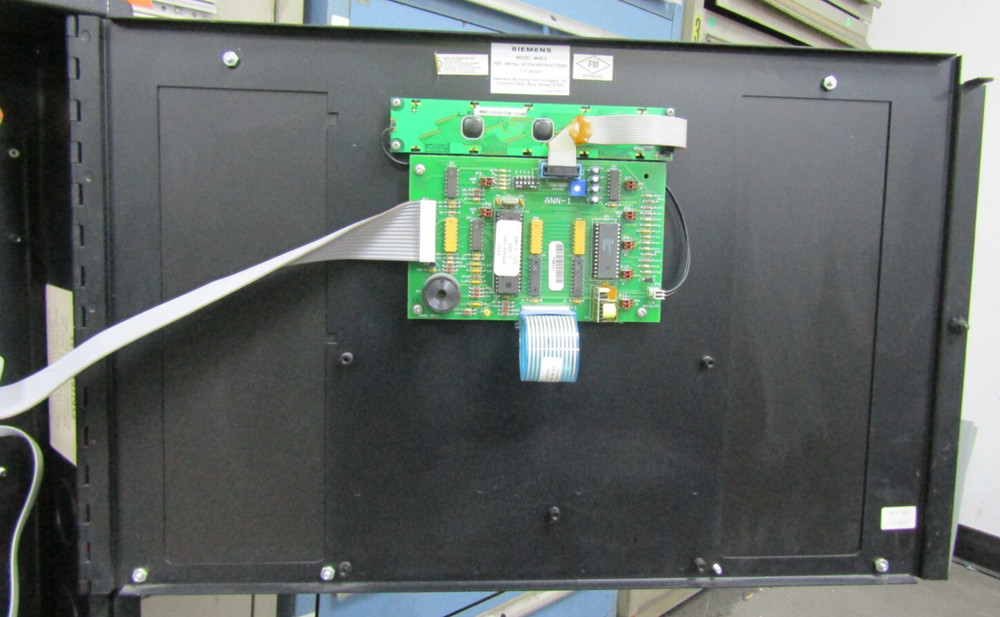 😀 SIEMENS CERBERUS PYROTRONICS FIRE ALARM PANEL W/ KEYS MXL